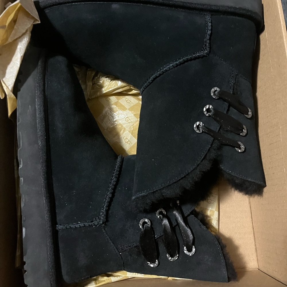 Ugg Constantine Satin Ribbon boot Size 6